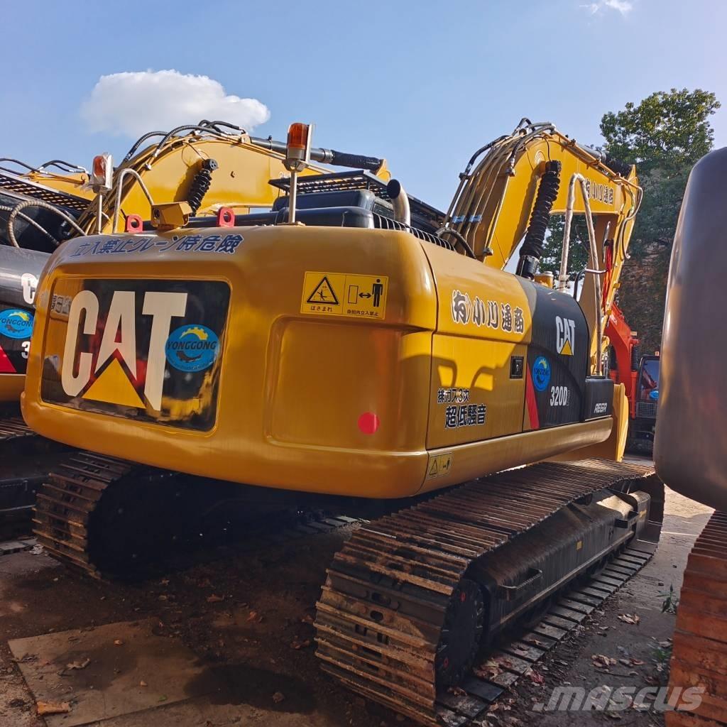 CAT 320DL Гусеничные экскаваторы