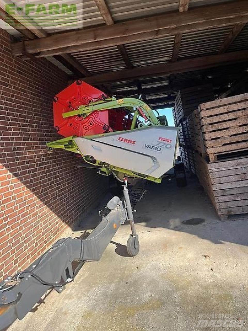CLAAS trion 730 Зерноуборочные комбайны