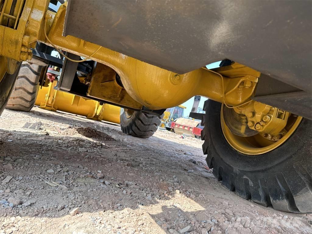 SDLG L 936 Фронтальные погрузчики