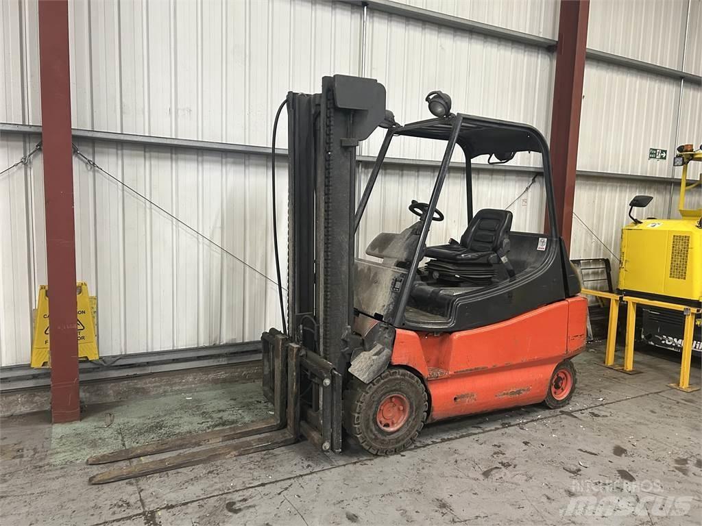 Linde E30-02 Электропогрузчики