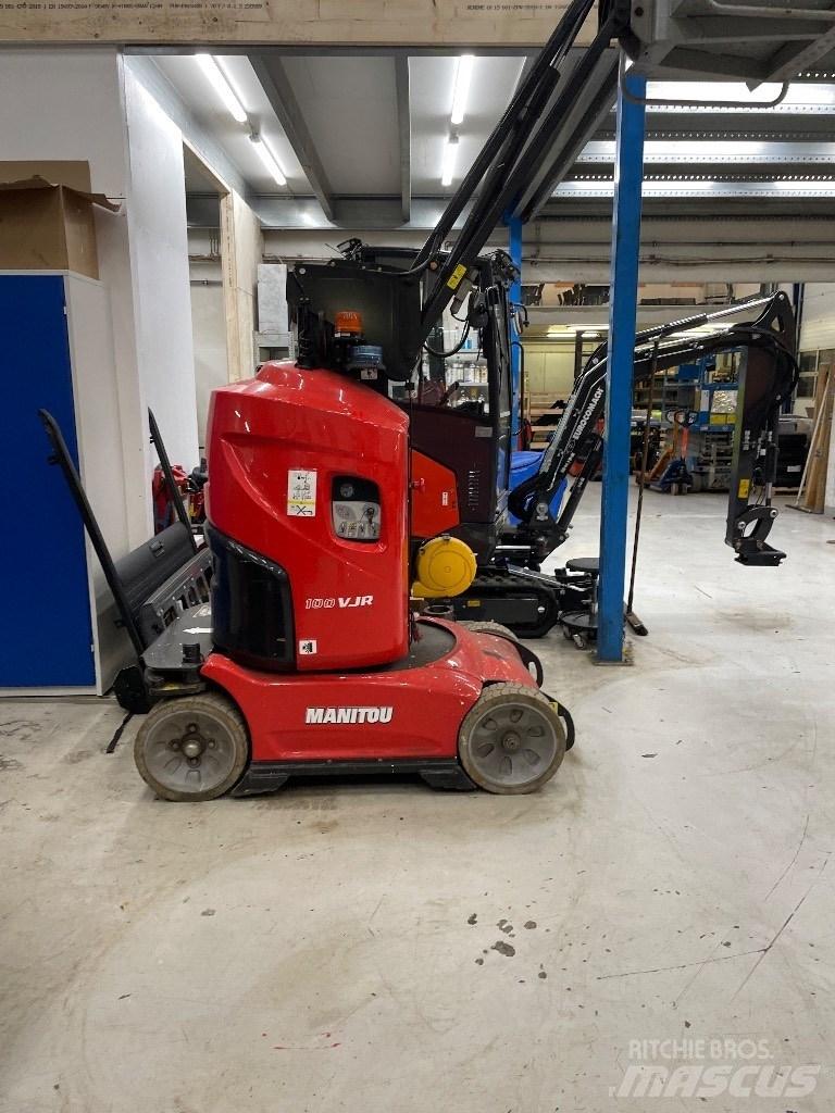 Manitou 100 VJR Вертикальные мачтовые подъемники