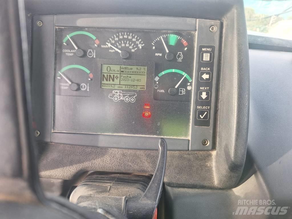 Bell B 50 D Шарнирно-сочленённые самосвалы