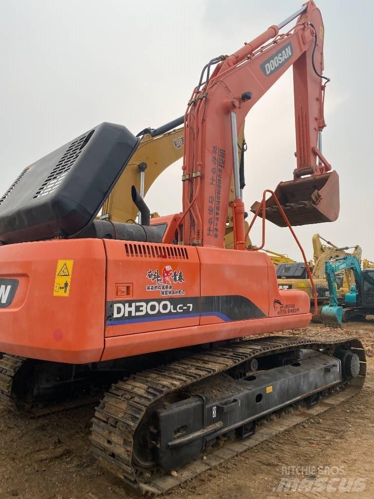 Doosan DH300-7 Гусеничные экскаваторы