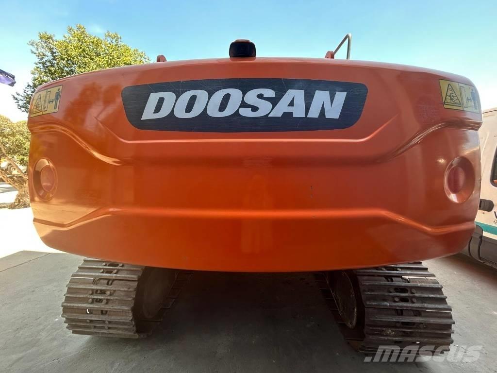 Doosan DX 225 Гусеничные экскаваторы