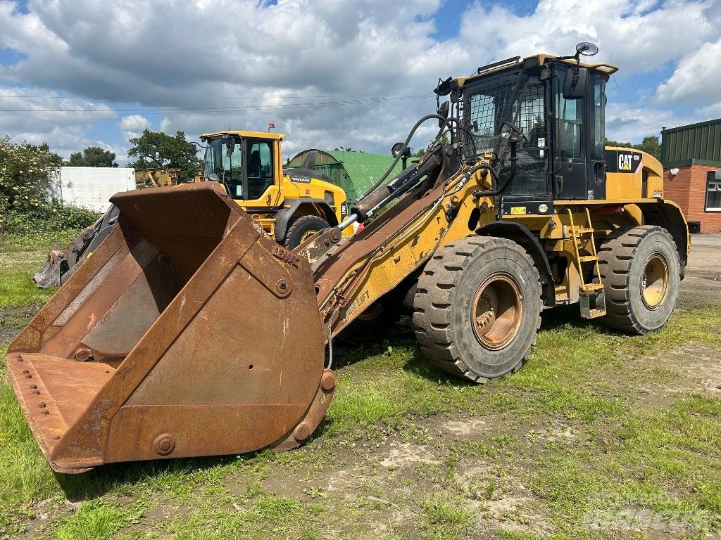CAT 930H Фронтальные погрузчики
