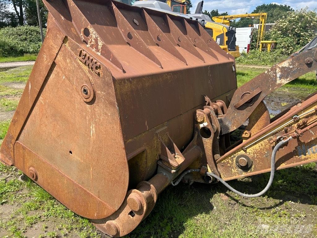 CAT 930H Фронтальные погрузчики