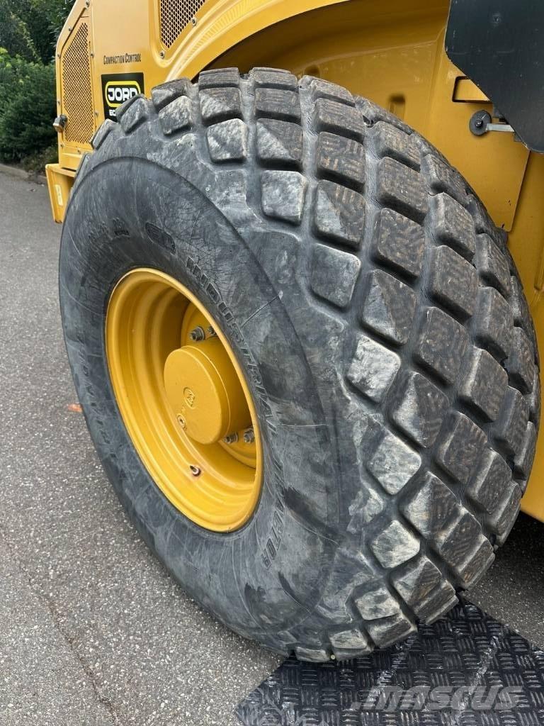 CAT CS 66 B Грунтовые катки