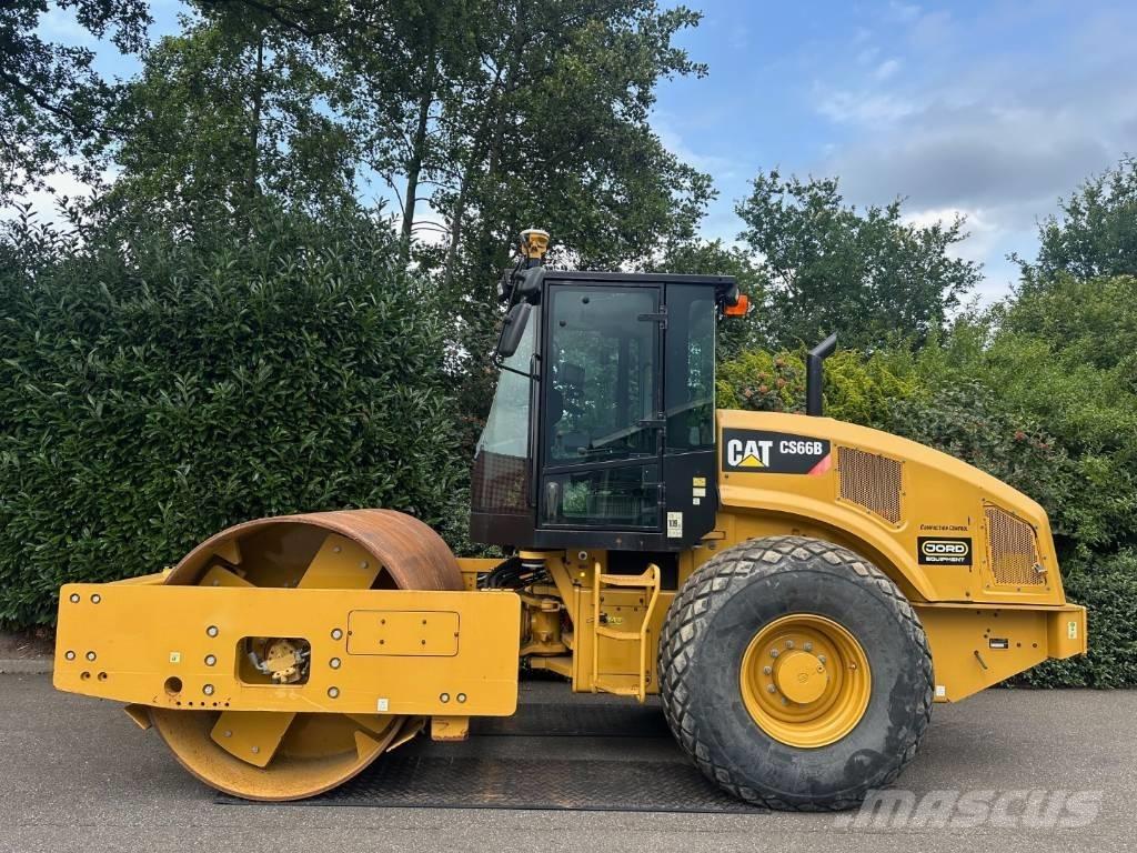 CAT CS 66 B Грунтовые катки