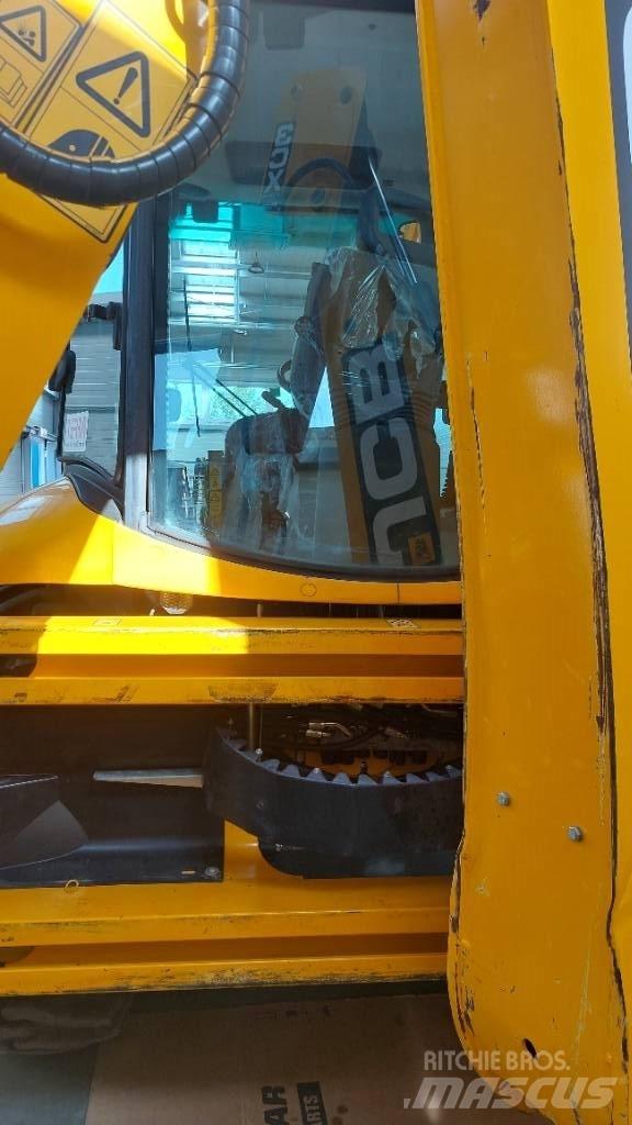 JCB 3 CX Plus Экскаваторы-погрузчики