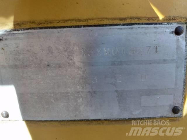 CAT 320 Гусеничные экскаваторы