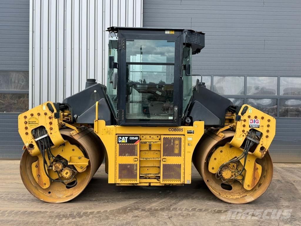 CAT CD54B Катки тротуарные