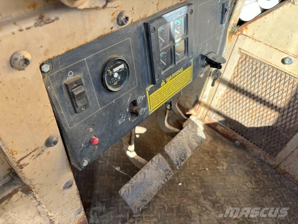 CAT D 5 C Гусеничные бульдозеры