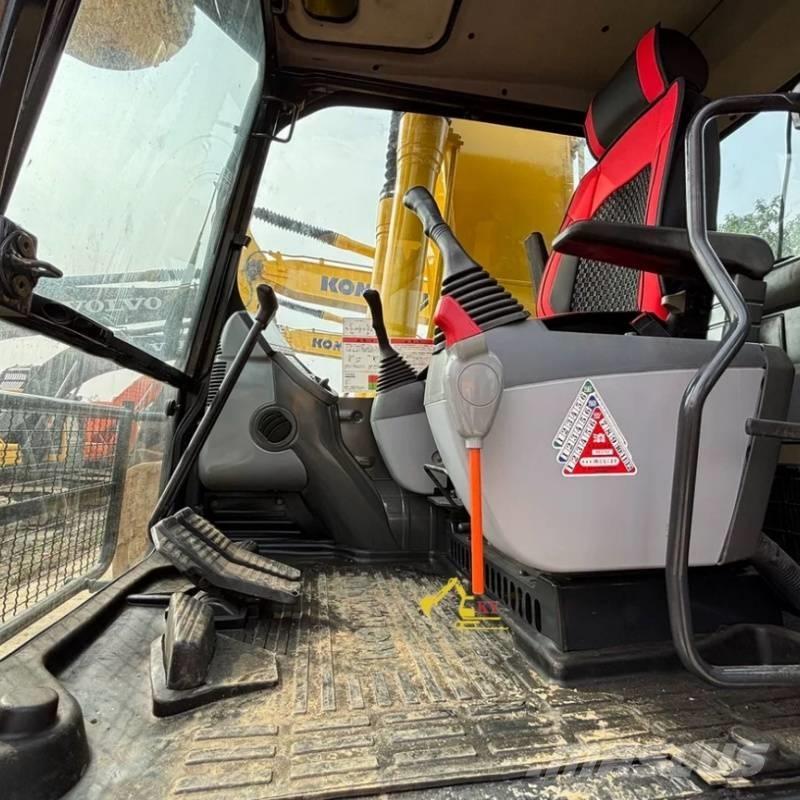 Komatsu PC 220-8 Гусеничные экскаваторы