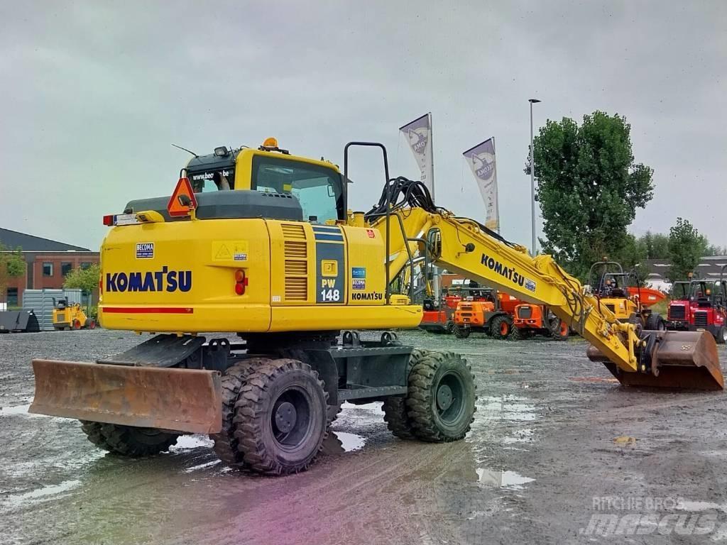 Komatsu PW148-8 Колёсные экскаваторы