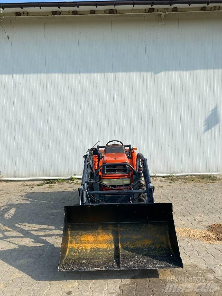 Kubota GT5+tur Коммунальные тракторы
