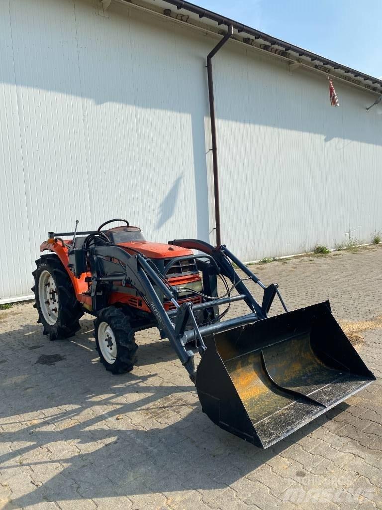 Kubota GT5+tur Коммунальные тракторы