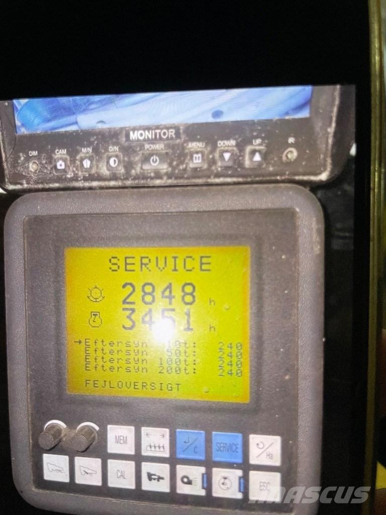 New Holland TX 66 Зерноуборочные комбайны