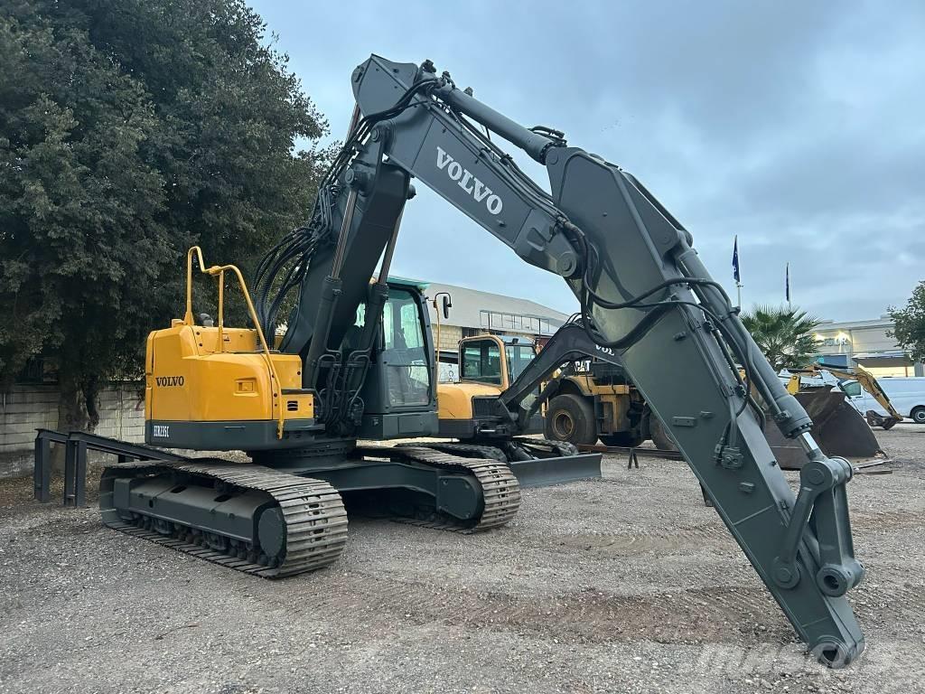 Volvo ECR 235 Гусеничные экскаваторы