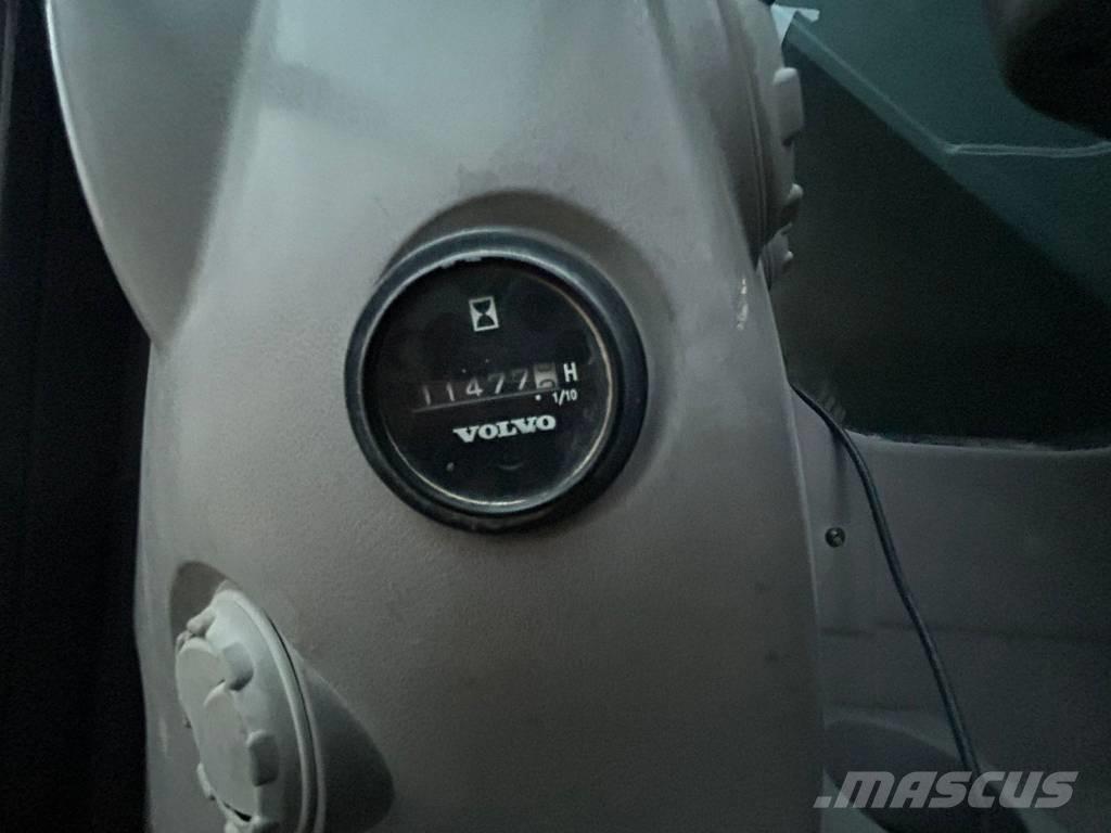 Volvo ECR 235 Гусеничные экскаваторы