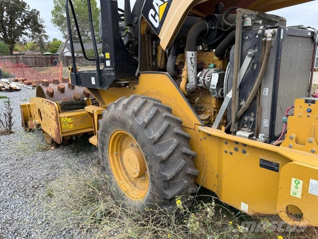 CAT CP 44 Грунтовые катки