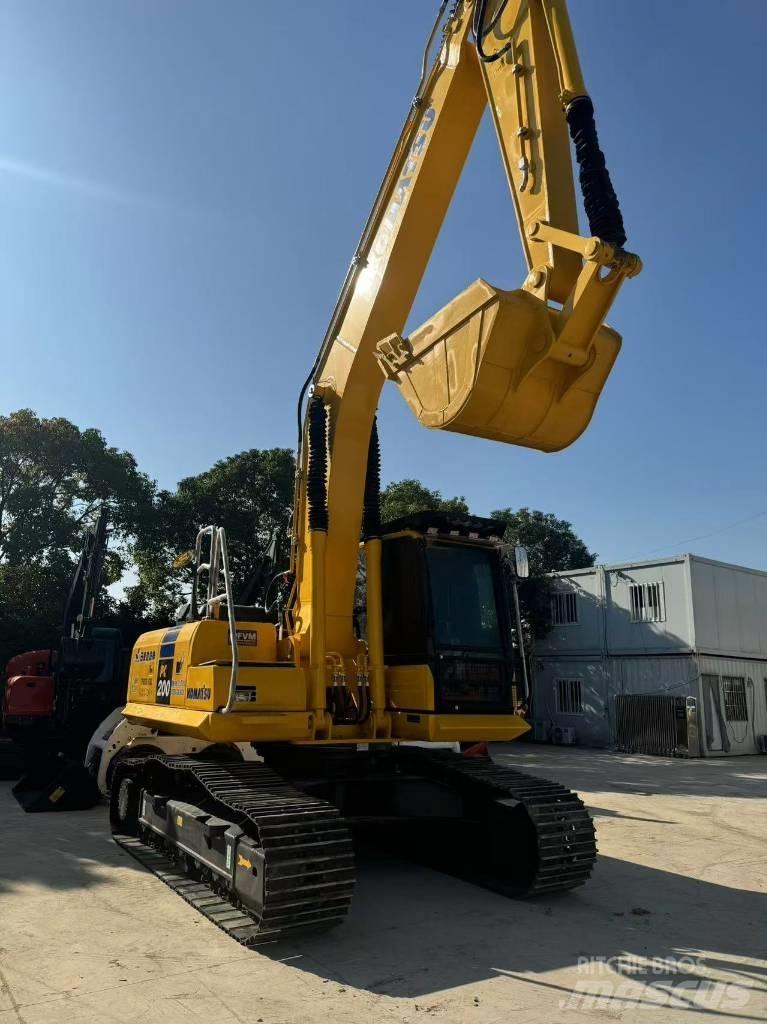 Komatsu PC 200-8 Гусеничные экскаваторы