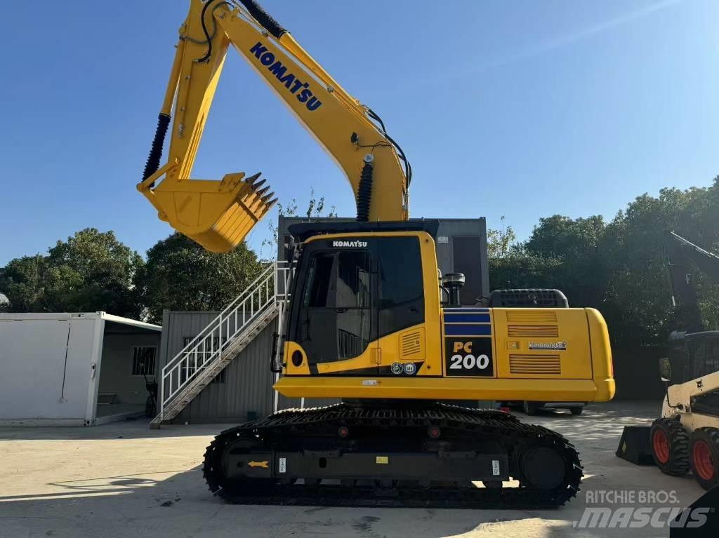 Komatsu PC 200-8 Гусеничные экскаваторы