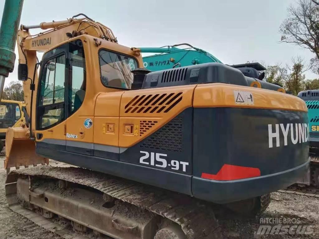 Hyundai R215-9T Колёсные экскаваторы