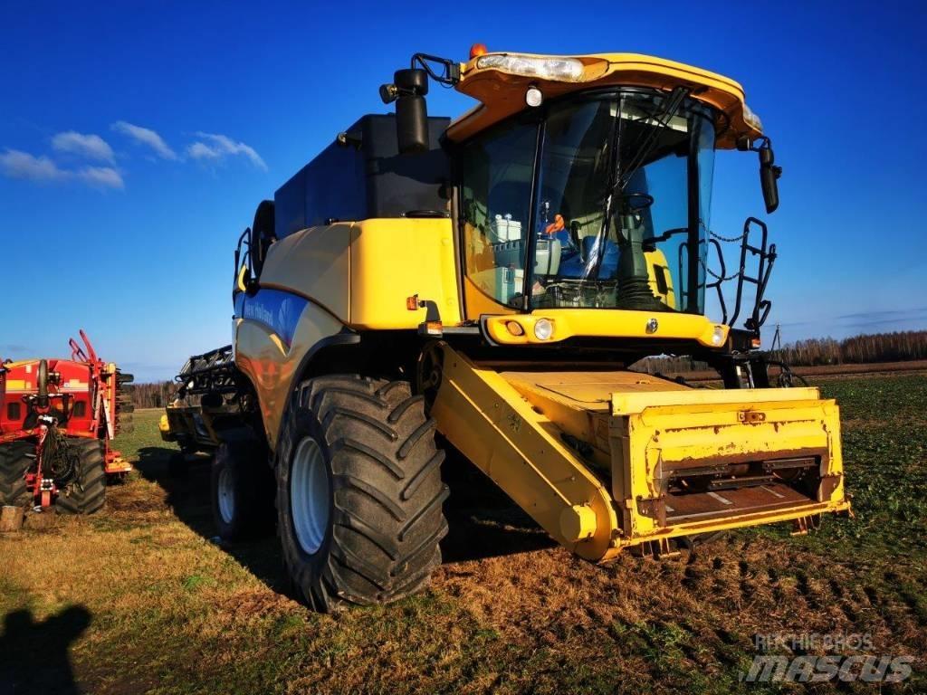 New Holland CX 8080 Зерноуборочные комбайны