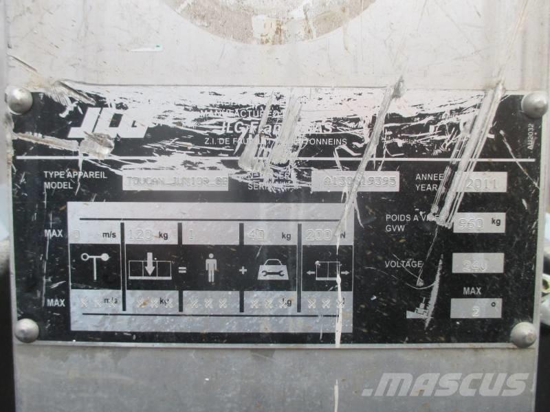 JLG Toucan Junior 8 Вертикальные мачтовые подъемники