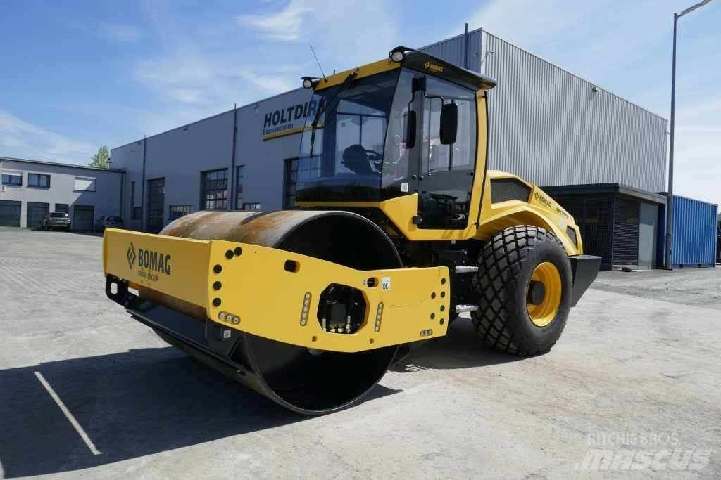 Bomag BW 213 D-5 Уплотнители грунта