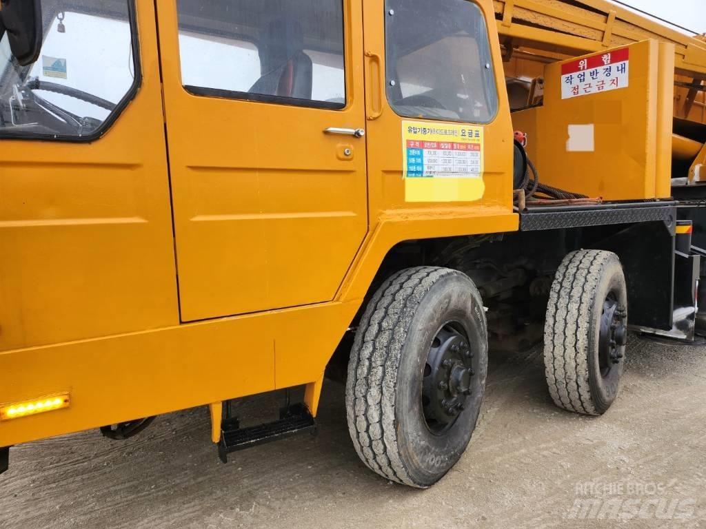 Hyundai HC 50 Автокраны