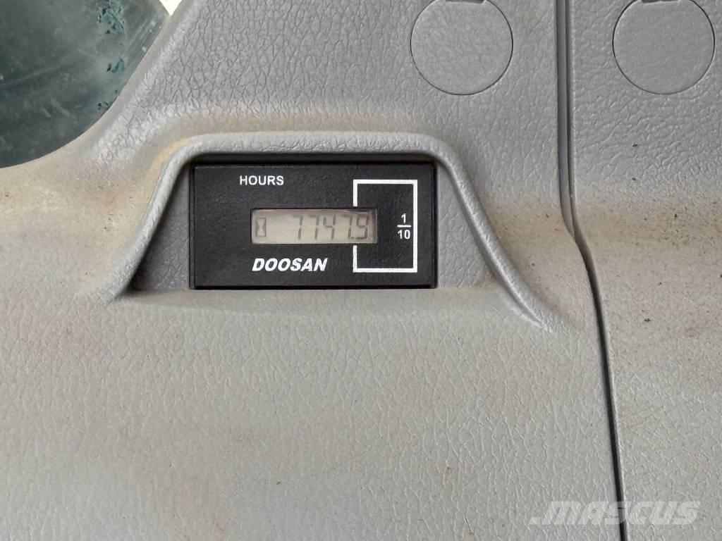 Doosan DX 225 LC-5 Гусеничные экскаваторы