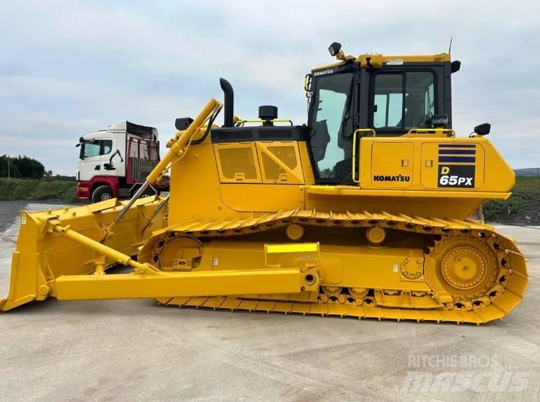Komatsu D 65PX-18 Гусеничные бульдозеры