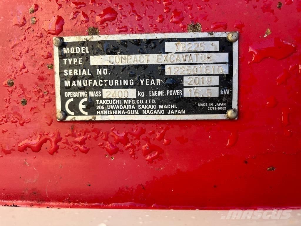 Takeuchi TB 225 Мини-экскаваторы