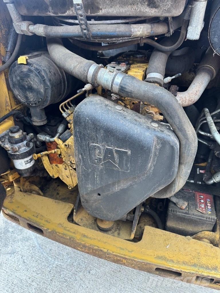 CAT 216 B 3 Мини-погрузчики