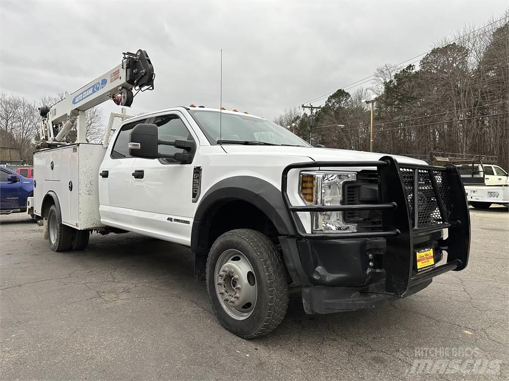 Ford F550 Комбинированные дорожные машины