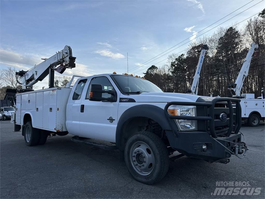Ford F550 Комбинированные дорожные машины