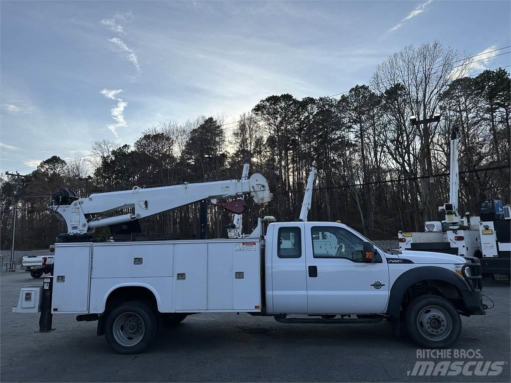 Ford F550 Комбинированные дорожные машины