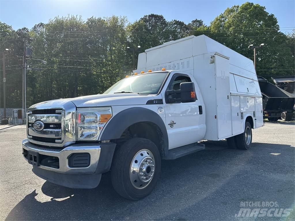 Ford F550 Комбинированные дорожные машины
