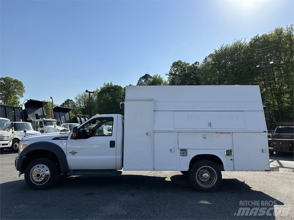 Ford F550 Комбинированные дорожные машины