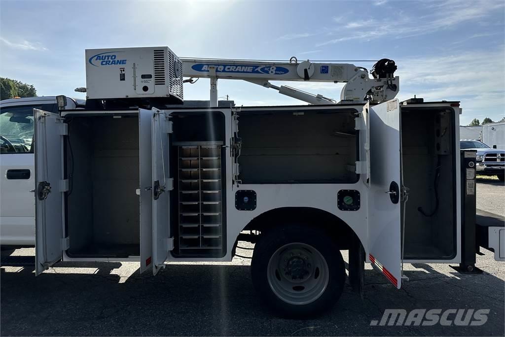 Ford F550 Комбинированные дорожные машины
