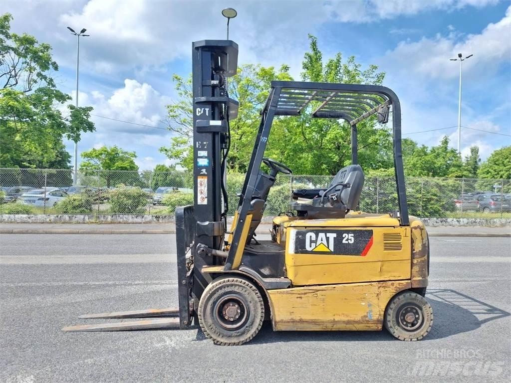 CAT EP25KP Другие складские механизмы