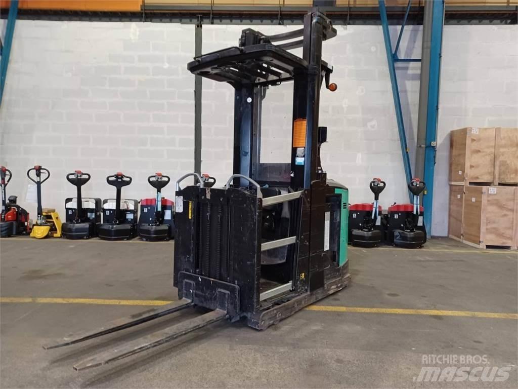 CAT NOH10N Вертикальные комплектовщики