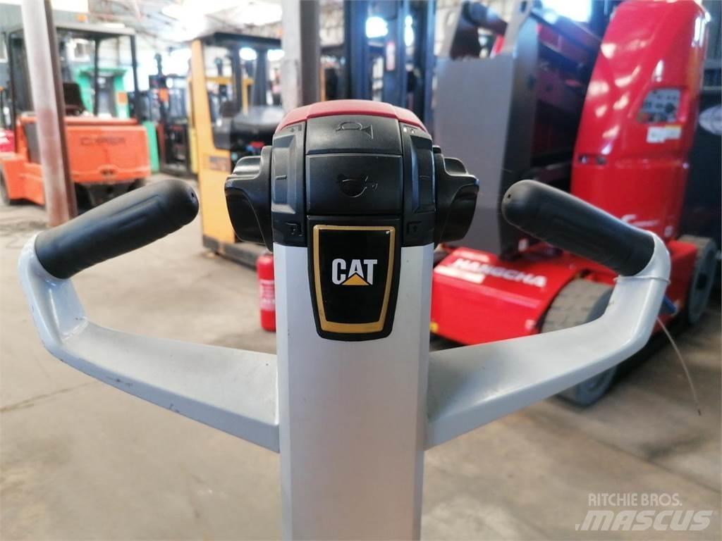 CAT NPP20N2 Ручные штабелёры с электроподъёмом