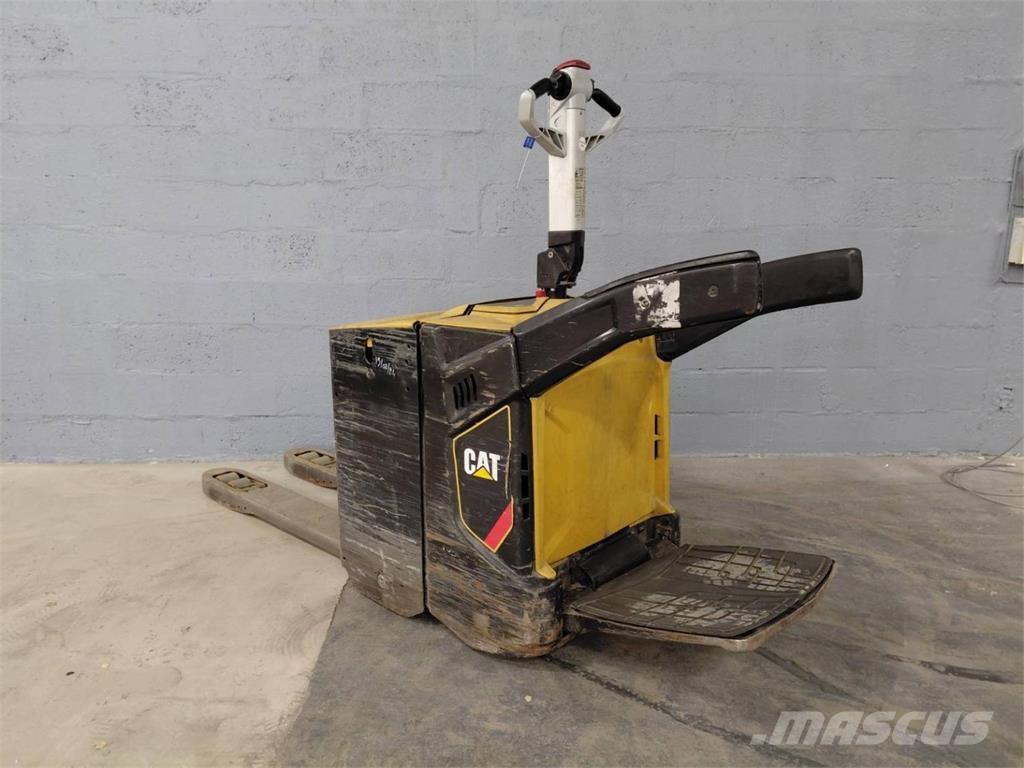 CAT NPV20N2 Самоходные электроштабелёры