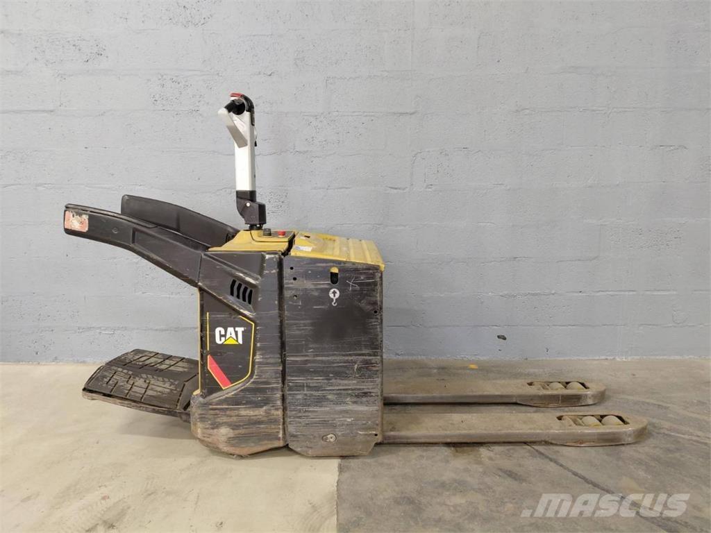 CAT NPV20N2 Самоходные электроштабелёры