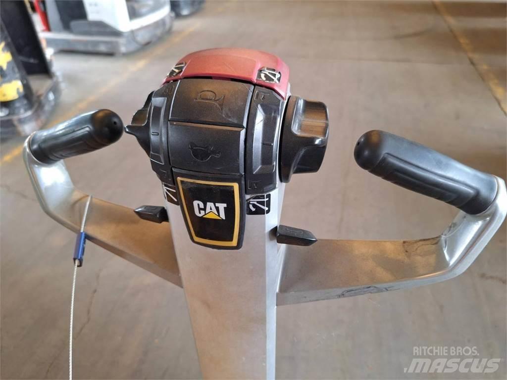 CAT NSP16N2 Ручные штабелёры с электроподъёмом
