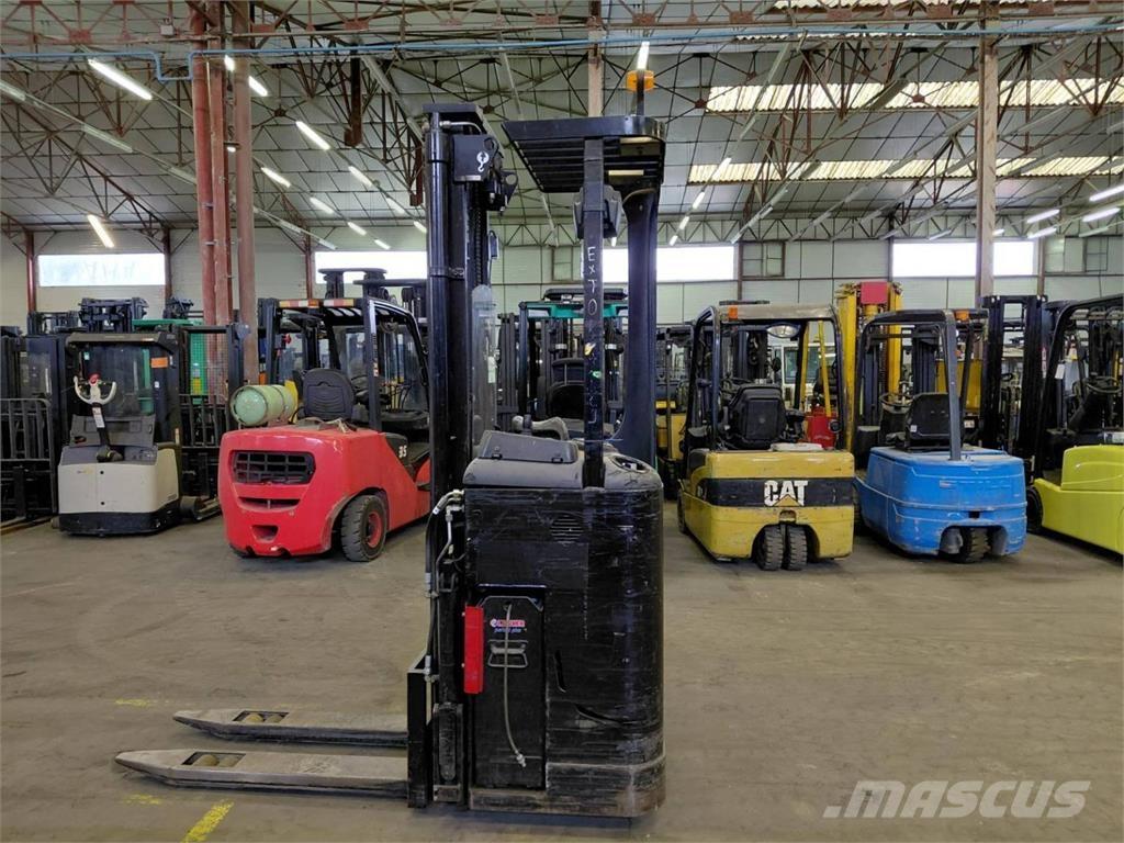 CAT NSR16N Самоходные электроштабелёры