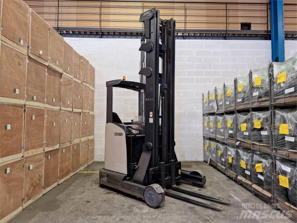 Crown ESR 5260 Ричтраки