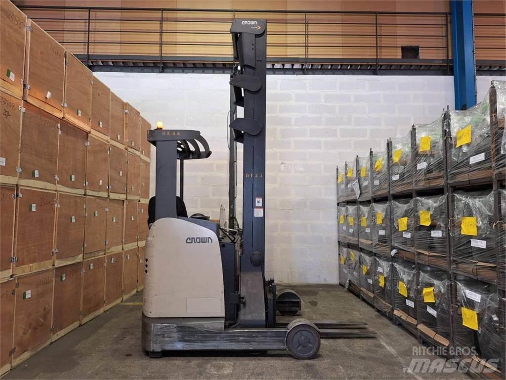 Crown ESR 5260 Ричтраки